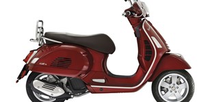 Vespa GTS 125 i.e. Touring 2020 vs Kymco New People S 125i ABS 2021