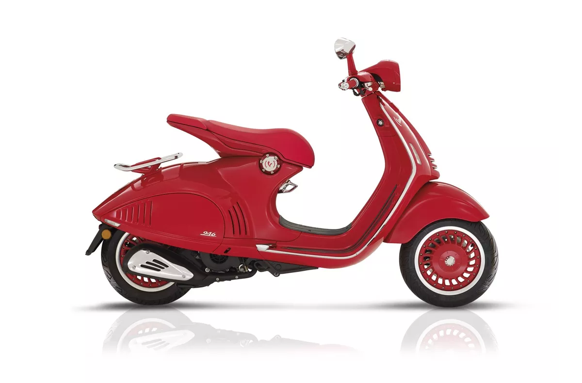 Vespa 946 125 i.e. 3V RED Vespa 946 125 i.e. 3V RED