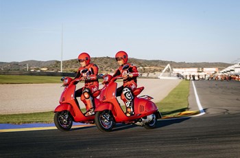 Vespa 946 125 i.e. 3V RED 2020 - Bild 15 Vespa 946 125 i.e. 3V RED 2020 - Bild 15