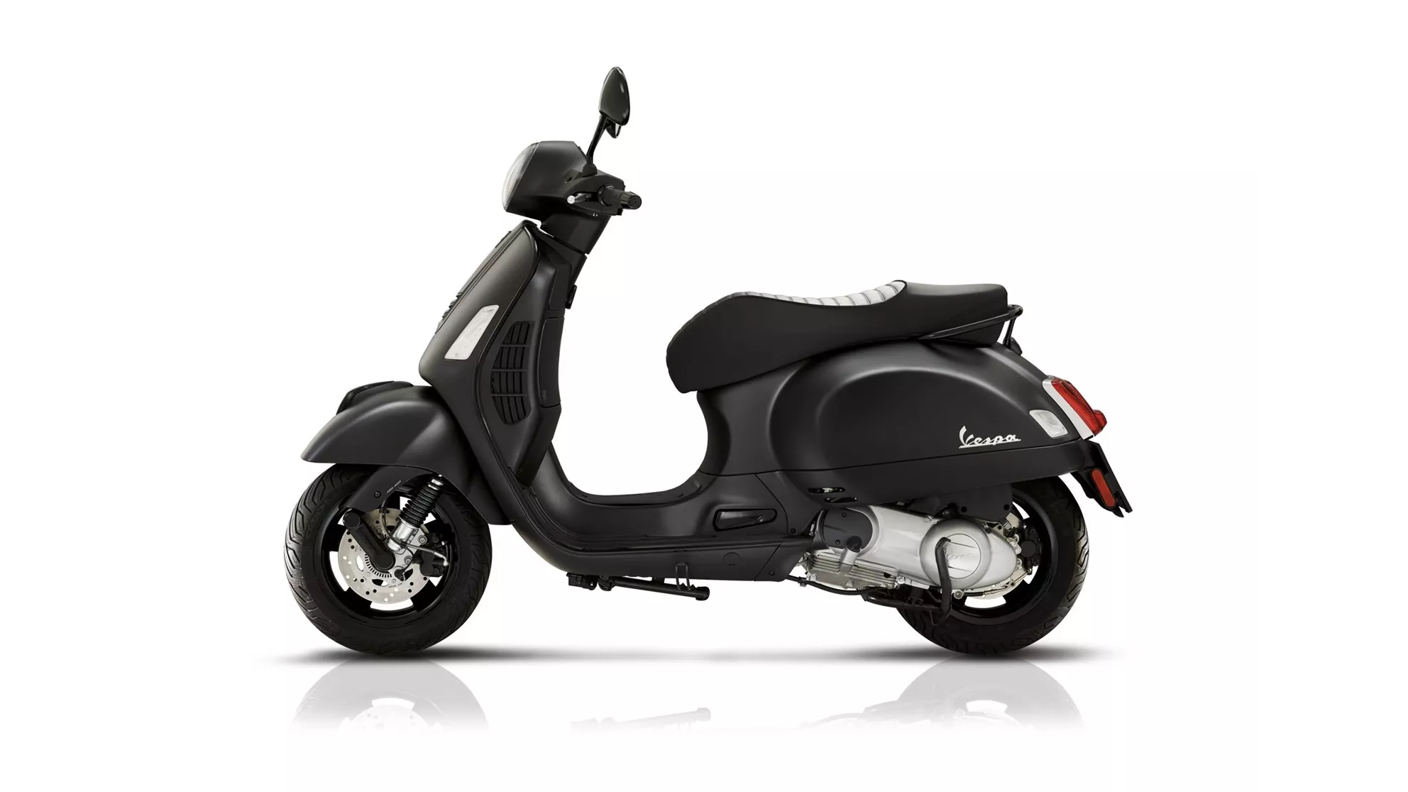 Vespa GTS 125 iGet Super Notte - Image 2 Vespa GTS 125 iGet Super Notte - Image 2