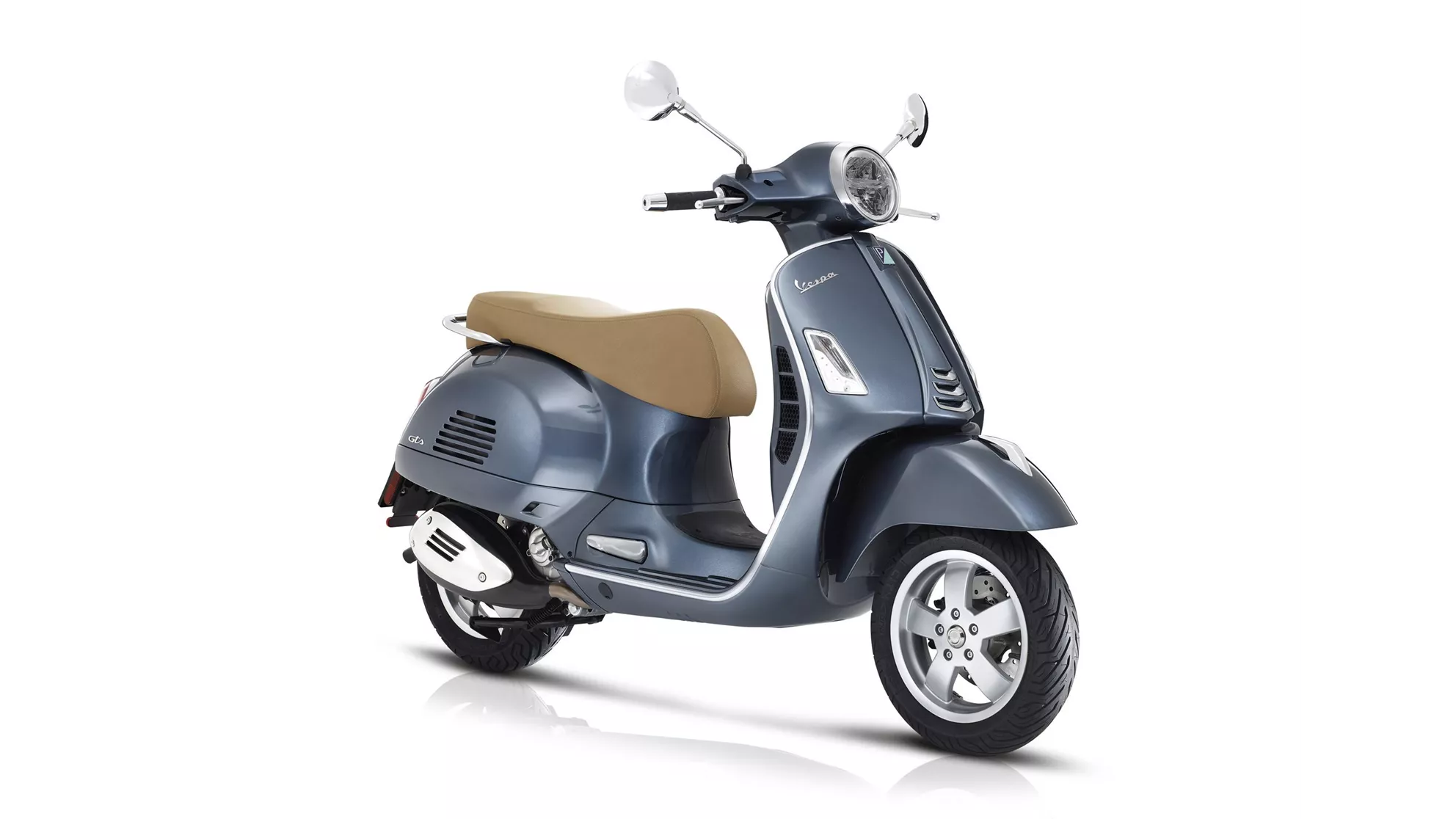 Vespa GTS 300 hpe - Image 2 Vespa GTS 300 hpe - Image 2