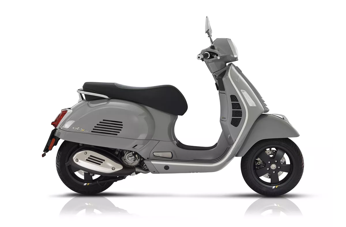 Vespa GTS 300 hpe Super Tech Vespa GTS 300 hpe Super Tech