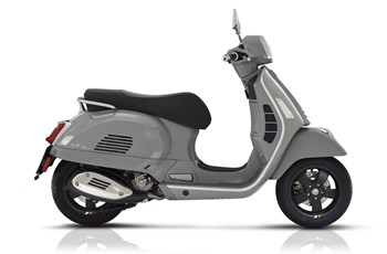 Vespa GTS 300 hpe Super Tech 2020 - Bild 2 Vespa GTS 300 hpe Super Tech 2020 - Bild 2