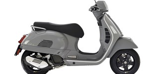 Vespa 946 125 i.e. 3V RED 2017 vs Vespa GTS 125ie Super Tech 2020
