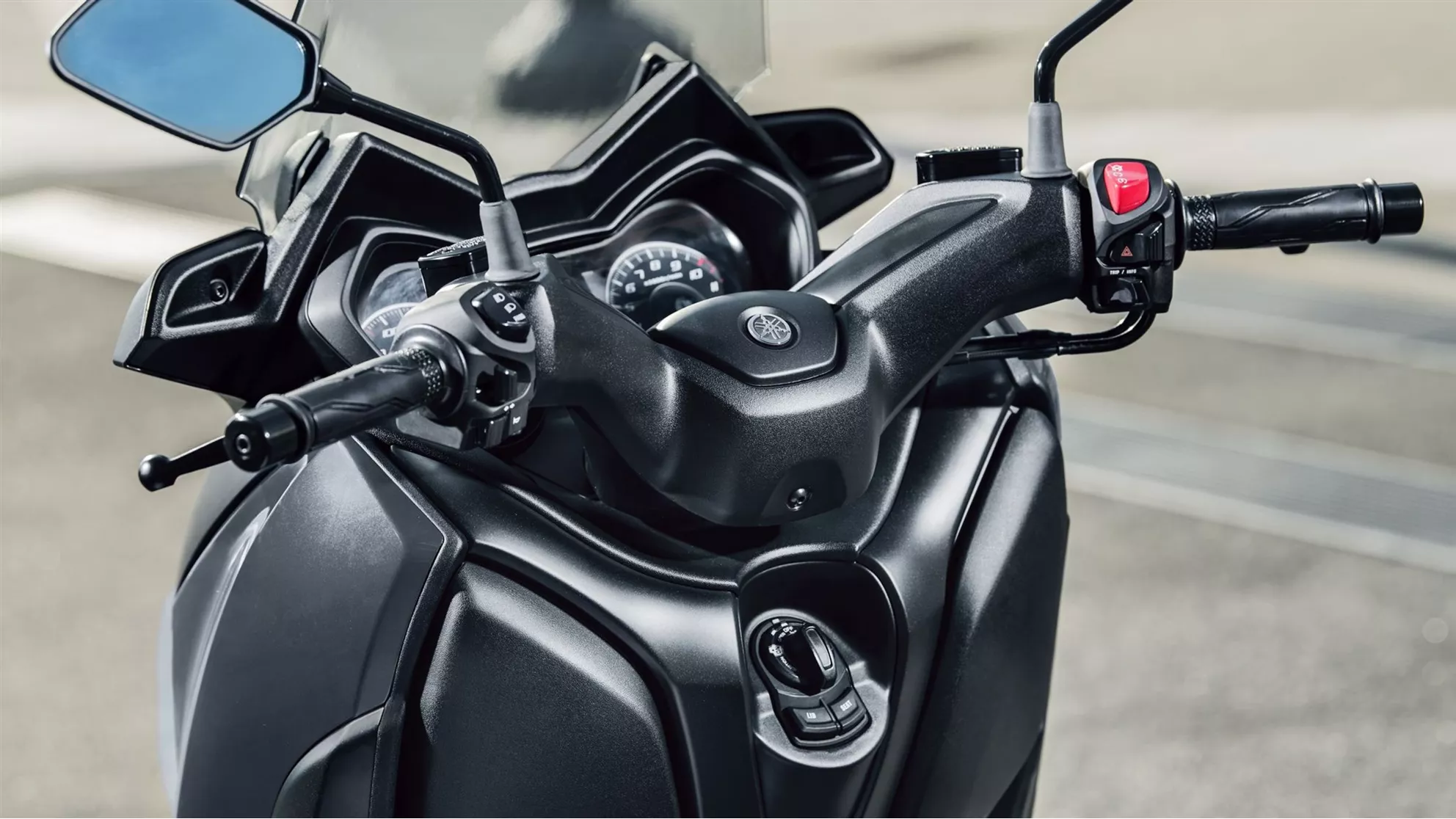 Yamaha XMAX 125 - Image 18 Yamaha XMAX 125 - Image 18
