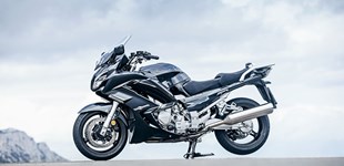 Royal Enfield Himalayan 410 2023 vs Yamaha FJR1300A 2020