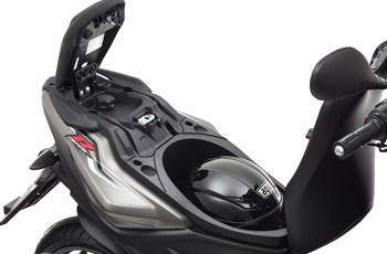 Yamaha Aerox 4 2020 - Bild 20 Yamaha Aerox 4 2020 - Bild 20