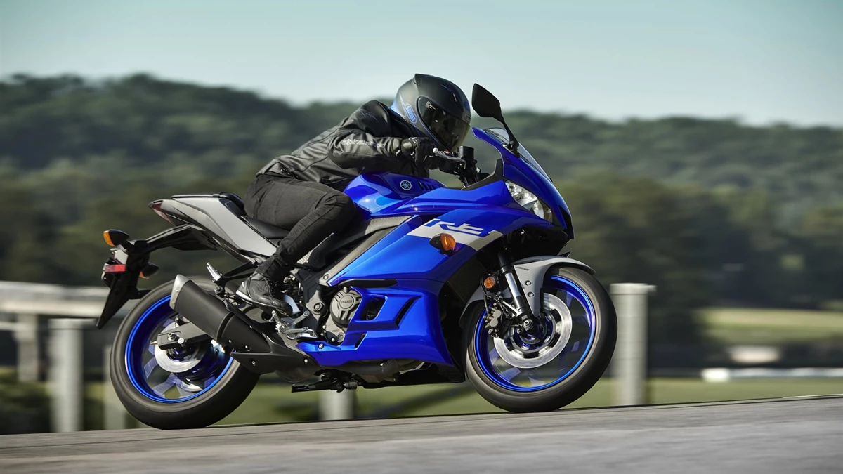 Yamaha R3 Bild 6: Yamaha R3