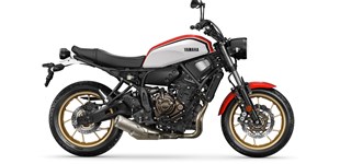 Yamaha XSR700 2020 vs Honda CB650R 2019