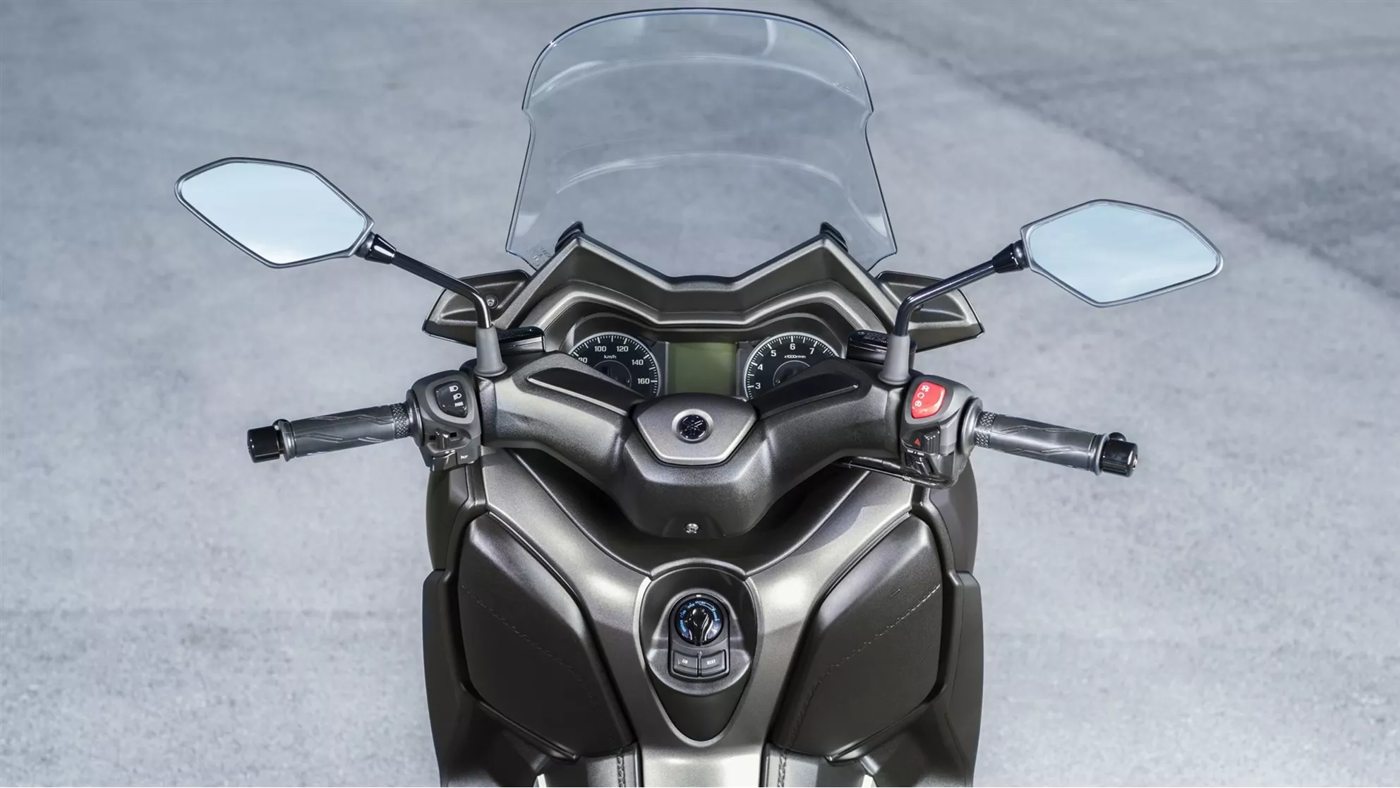 Yamaha XMAX 300 - Image 14 Yamaha XMAX 300 - Image 14
