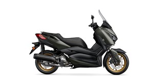 Yamaha XMAX 125 IRON MAX 2020 vs Yamaha XMAX 125 Tech MAX 2023