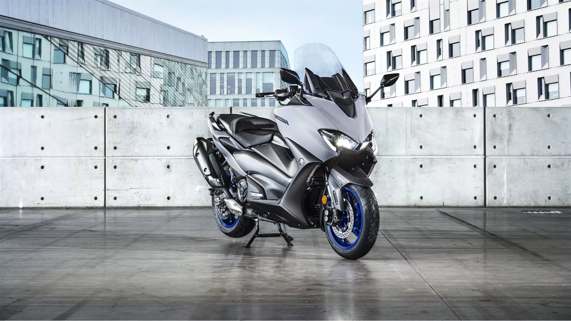Yamaha TMAX 560 - Image 16 Yamaha TMAX 560 - Image 16