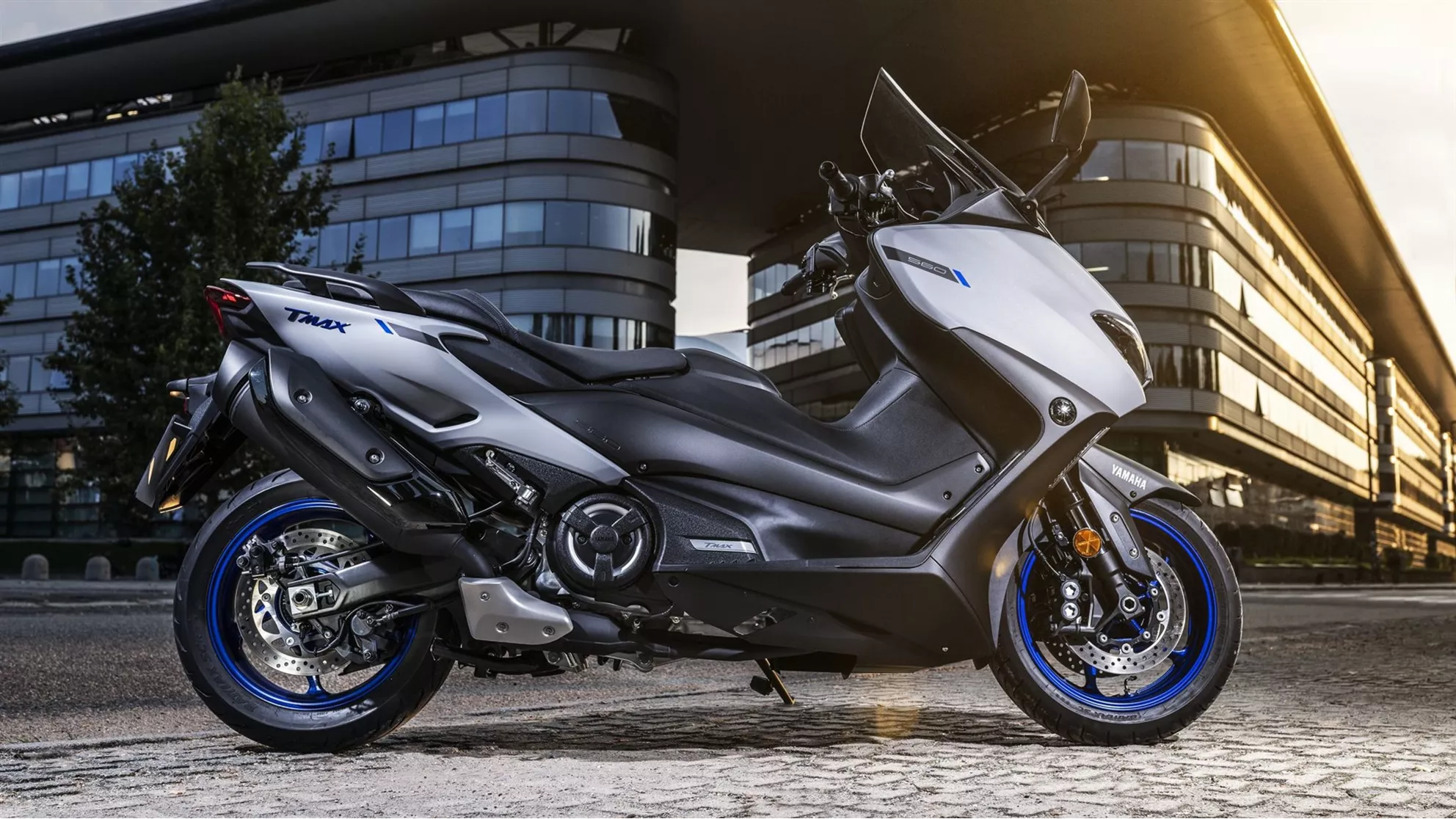 Yamaha TMAX 560 - Image 19 Yamaha TMAX 560 - Image 19