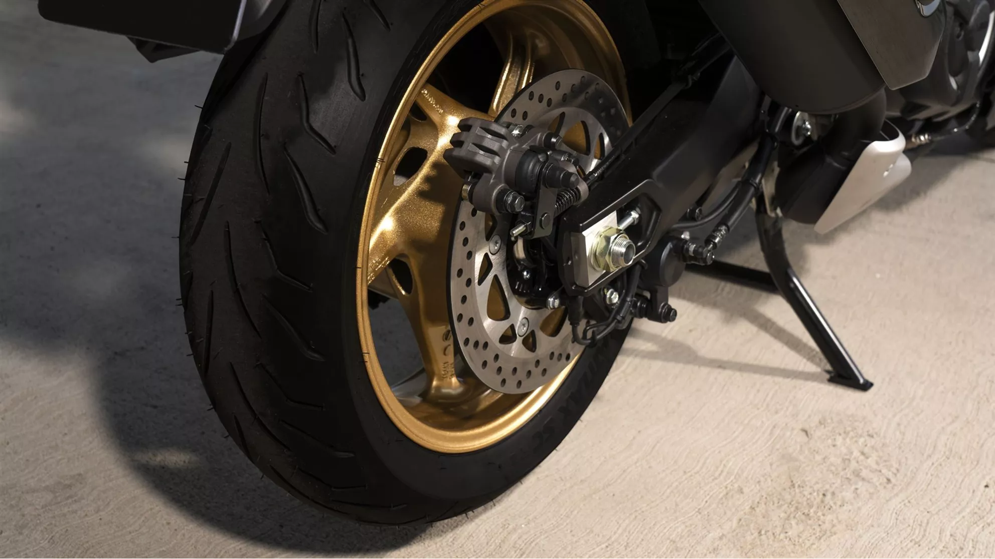 Yamaha TMAX 560 Tech Max - Image 10 Yamaha TMAX 560 Tech Max - Image 10