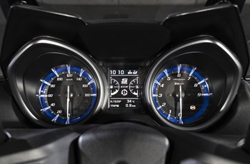 Yamaha TMAX 560 Tech Max 2020 - Bild 14 Yamaha TMAX 560 Tech Max 2020 - Bild 14