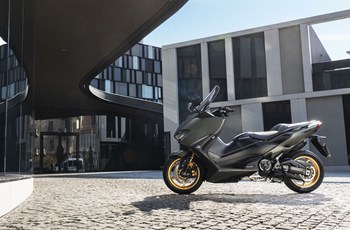 Yamaha TMAX 560 Tech Max 2020 - Bild 16 Yamaha TMAX 560 Tech Max 2020 - Bild 16