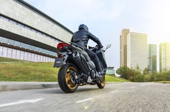Yamaha TMAX 560 Tech Max 2020 - Bild 18 Yamaha TMAX 560 Tech Max 2020 - Bild 18