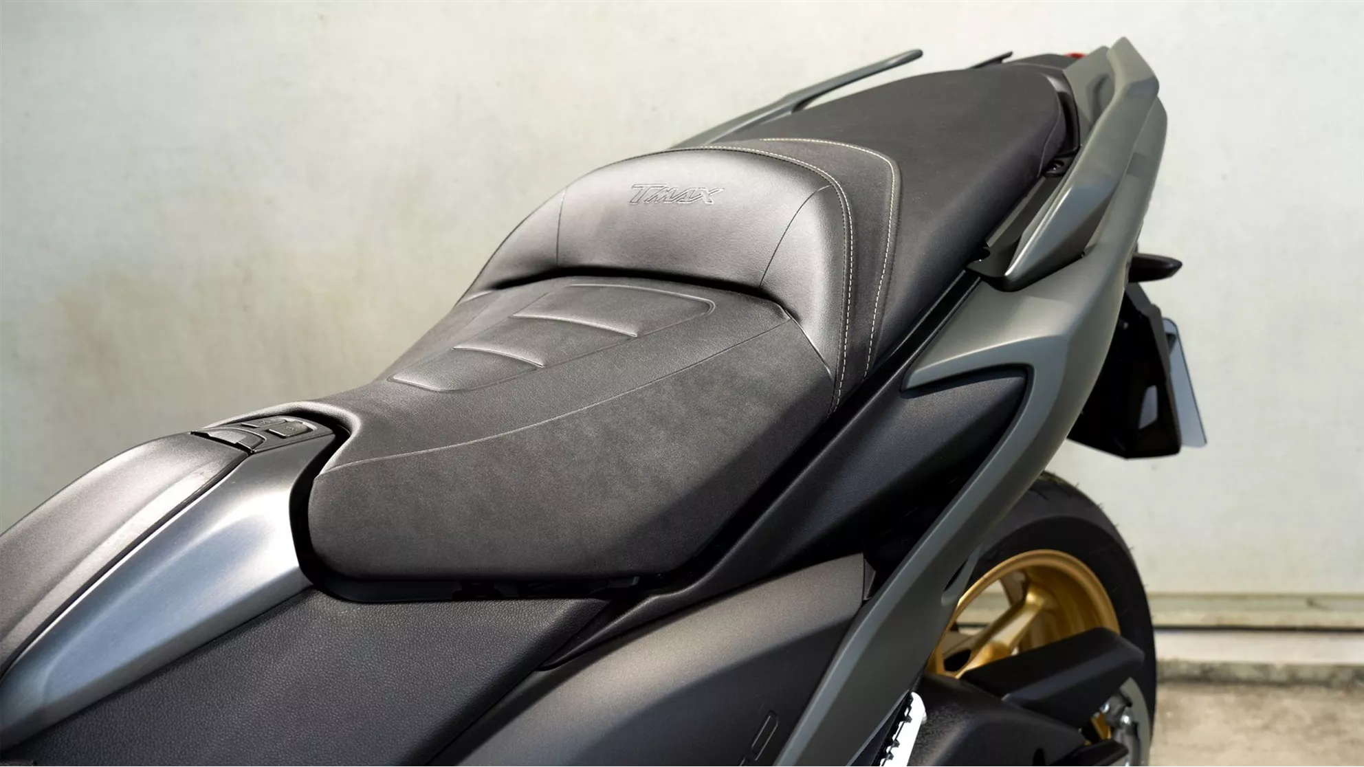 Yamaha TMAX 560 Tech Max - Image 17 Yamaha TMAX 560 Tech Max - Image 17