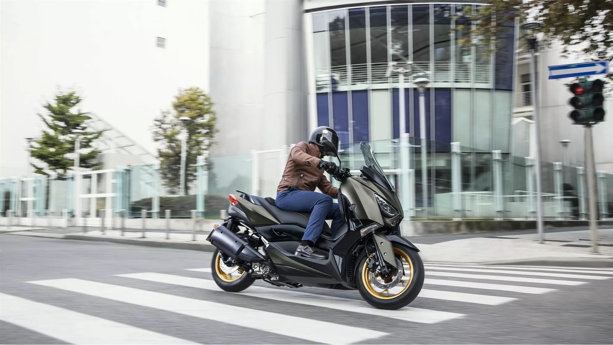 Yamaha XMAX 300 Tech MAX - Image 11 Yamaha XMAX 300 Tech MAX - Image 11