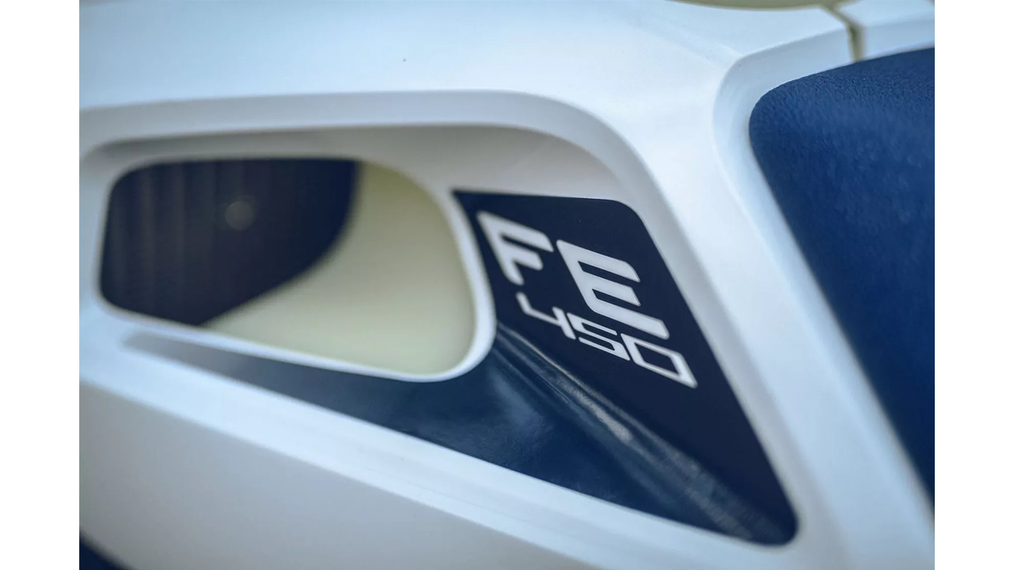 Husqvarna FE 450 - Image 7 Husqvarna FE 450 - Image 7