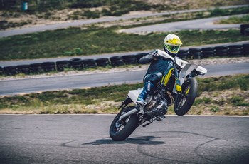 Husqvarna 701 Supermoto 2020 - Bild 21 Husqvarna 701 Supermoto 2020 - Bild 21