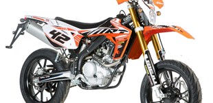 Rieju Tango 125i 2023 vs Rieju Marathon Replica Supermoto 125 2020