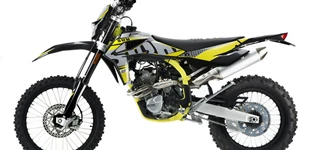 SWM RS 500 R 2020 vs Sherco 500 SM Factory 2024 SWM RS 500 R 2020 vs Sherco 500 SM Factory 2024