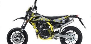 Aprilia SX 125 Supermoto 2023 vs SWM SM 125 R 2020