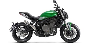 Benelli 752 S 2020 vs Ducati Monster 1100 Evo 2011