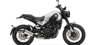 Benelli Leoncino 500 Trail 2020 vs Benelli 752 S 2021