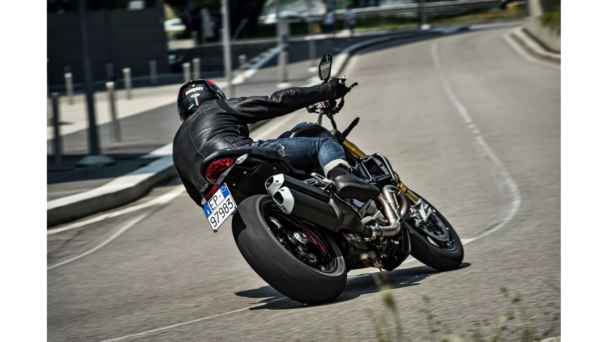 Ducati Monster 1200 S - Obraz 9