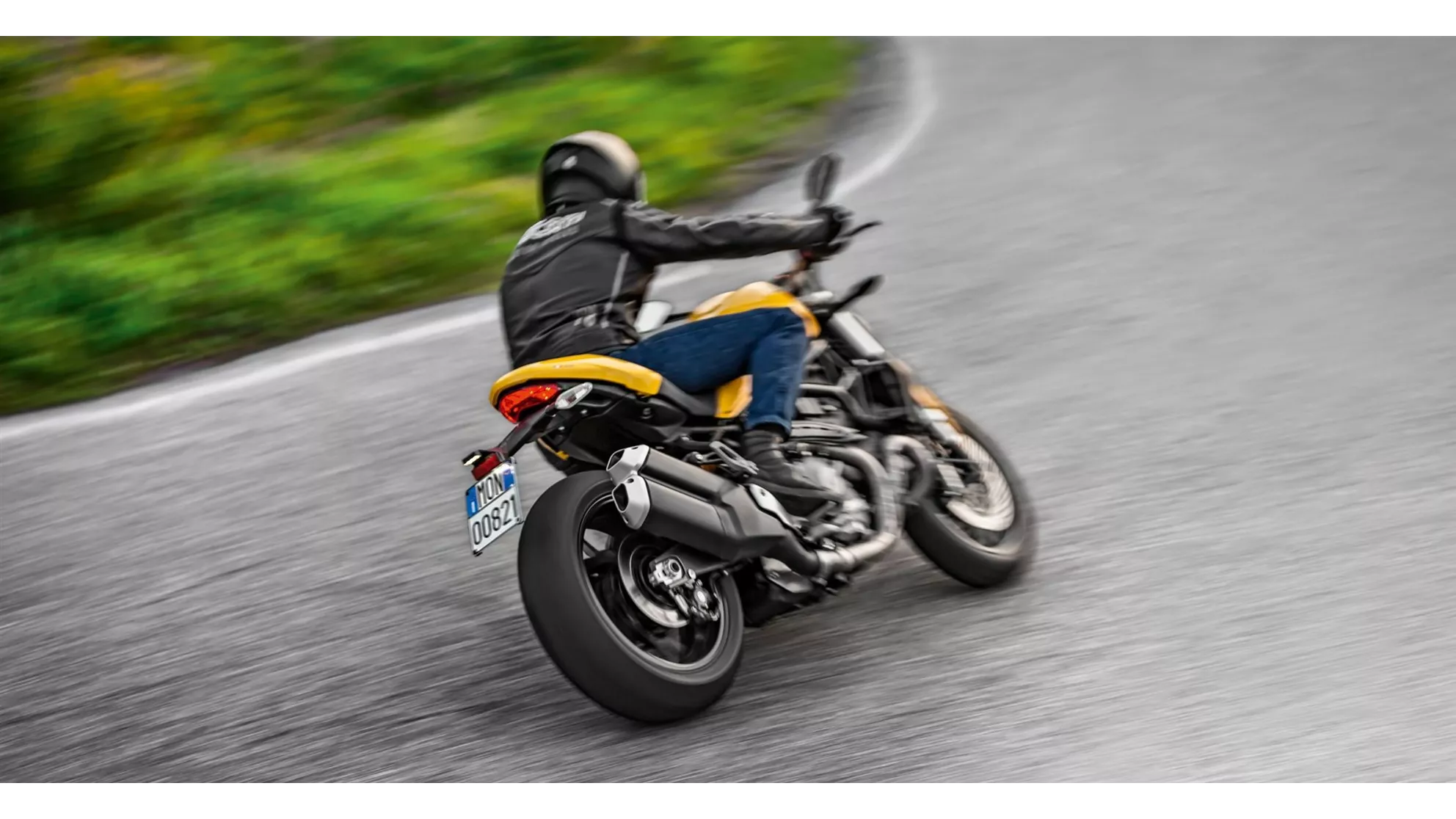 Ducati Monster 821 - Slika 23