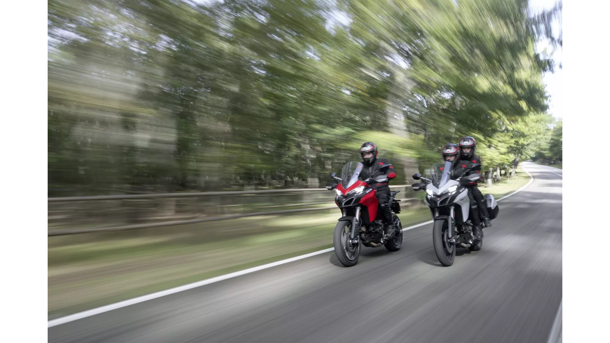 Ducati Multistrada 950 S - Image 13 Ducati Multistrada 950 S - Image 13