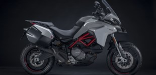 Ducati Multistrada 950 S 2020 vs Triumph Tiger 1200 GT PRO 2022