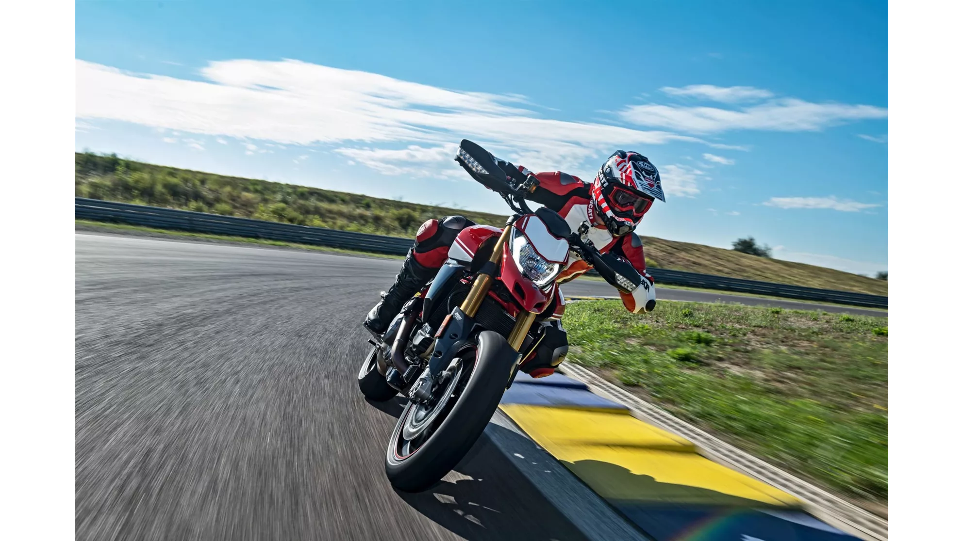 Ducati Hypermotard 950 SP - Image 6 Ducati Hypermotard 950 SP - Image 6