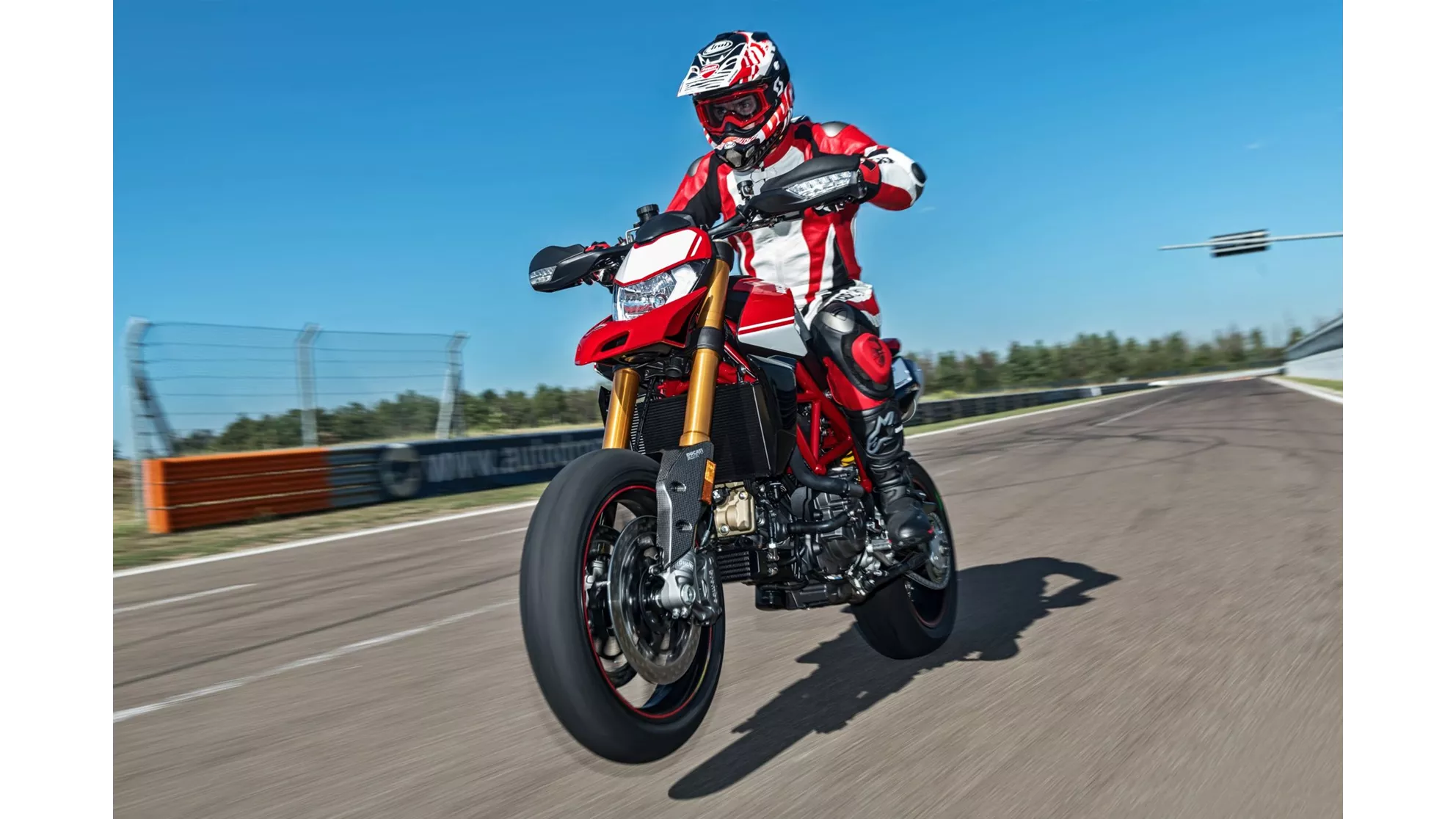 Ducati Hypermotard 950 SP - Image 7 Ducati Hypermotard 950 SP - Image 7