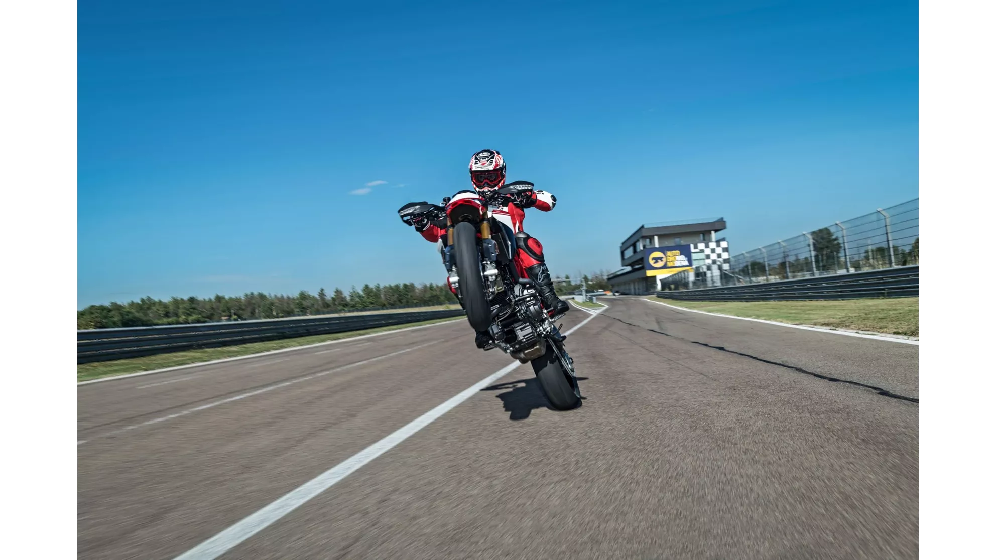 Ducati Hypermotard 950 SP - Image 8 Ducati Hypermotard 950 SP - Image 8