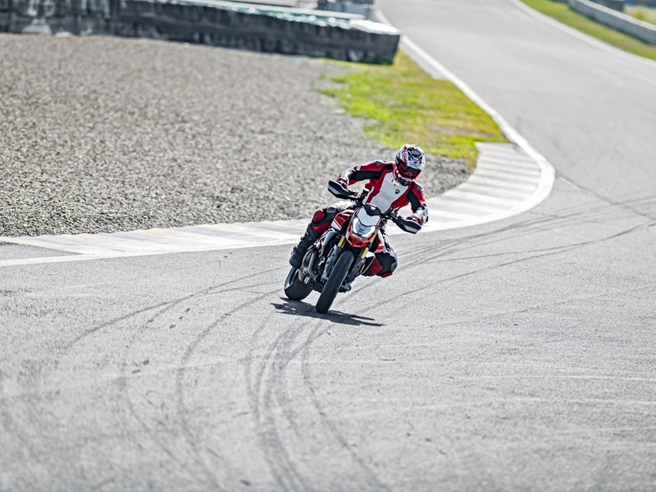 Ducati Hypermotard 950 SP Bild 16: Ducati Hypermotard 950 SP