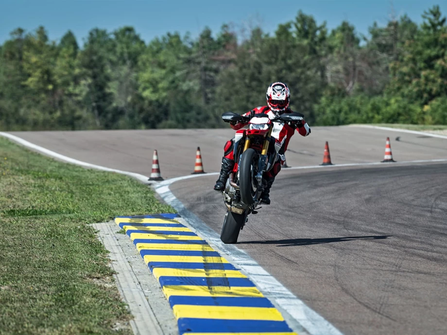 Ducati Hypermotard 950 SP Bild 33: Ducati Hypermotard 950 SP