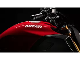 Ducati Diavel 1260 S Red