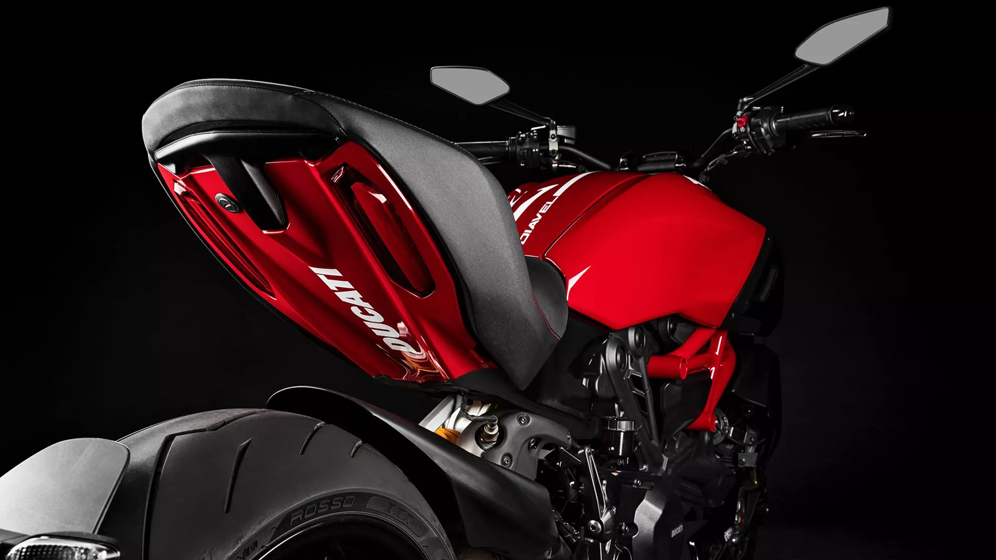 Ducati Diavel 1260 S Red - Obraz 2