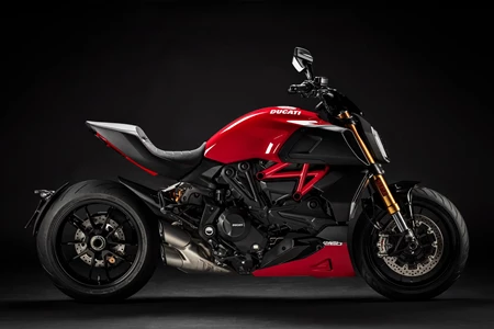 Ducati Diavel 1260 S Red 2020 Ducati Diavel 1260 S Red 2020