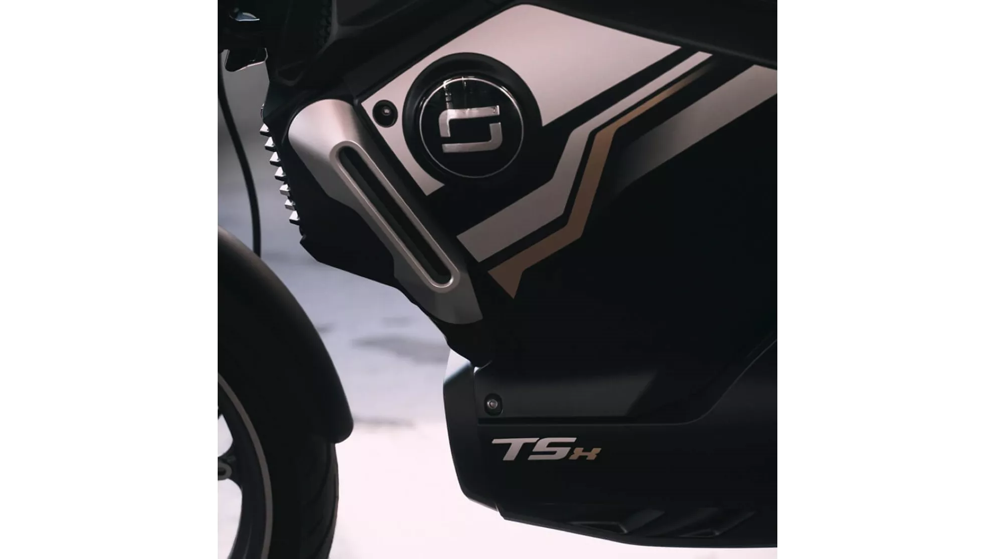 Super Soco TSX - Image 2 Super Soco TSX - Image 2