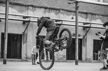 Sur-Ron Firefly Offroad Performance 2020 - Bild 3 Sur-Ron Firefly Offroad Performance 2020 - Bild 3