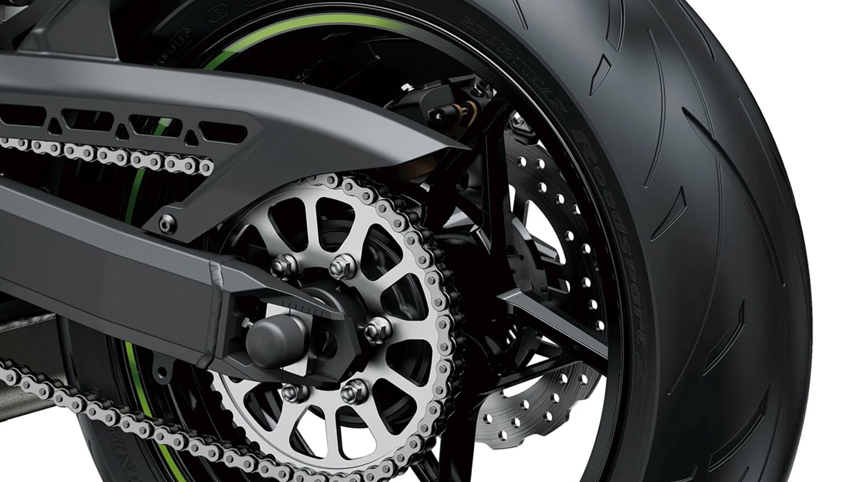Kawasaki Z900 Bild 16: Kawasaki Z900
