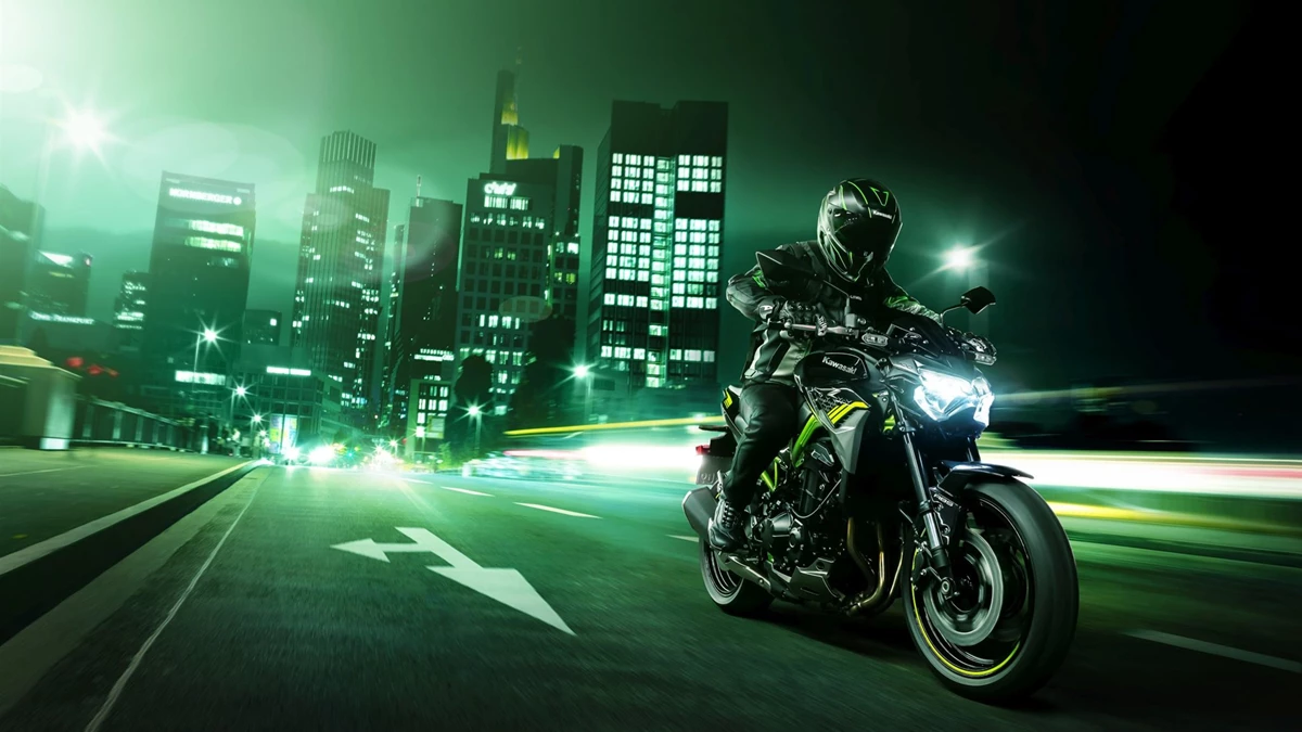 Kawasaki Z900 Bild 5: Kawasaki Z900