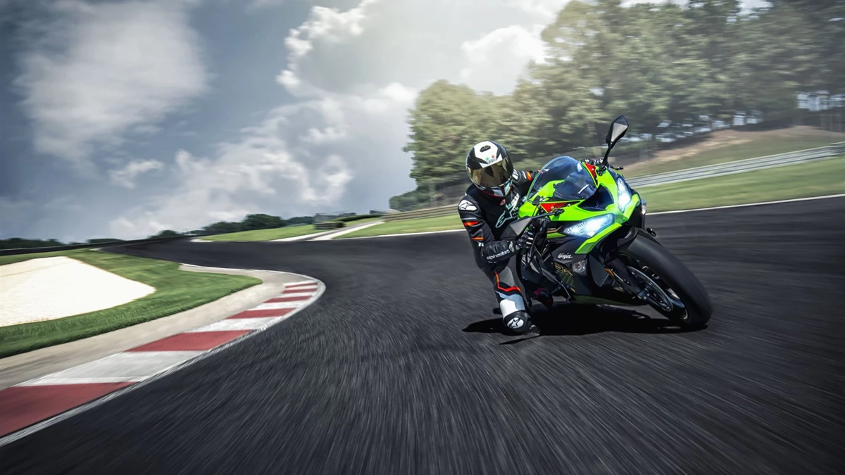 Kawasaki Ninja ZX-6R Bild 3: Kawasaki Ninja ZX-6R