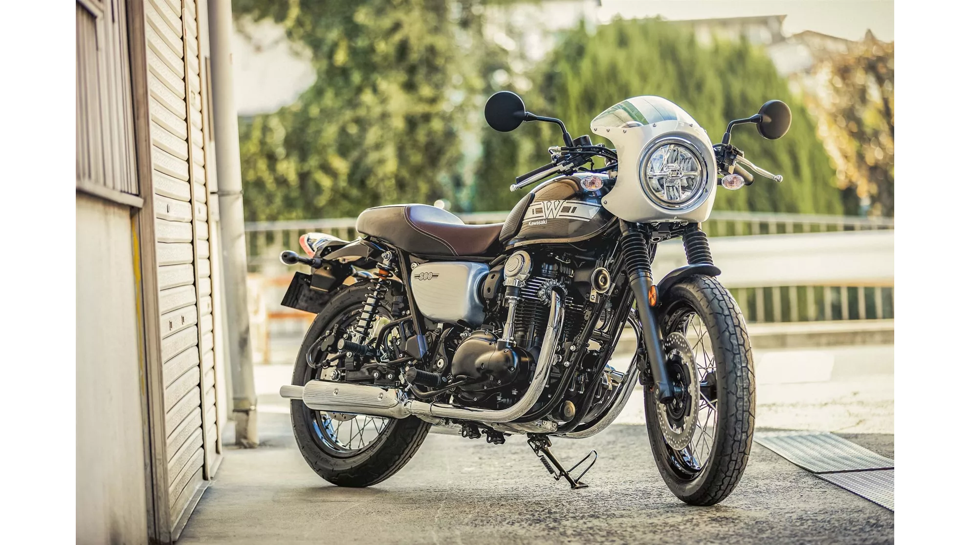 Kawasaki W800 Cafe - Image 1 Kawasaki W800 Cafe - Image 1