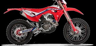 Red Moto CRF 250RX Enduro Special 2020 vs Honda CRF300 Rally 2021