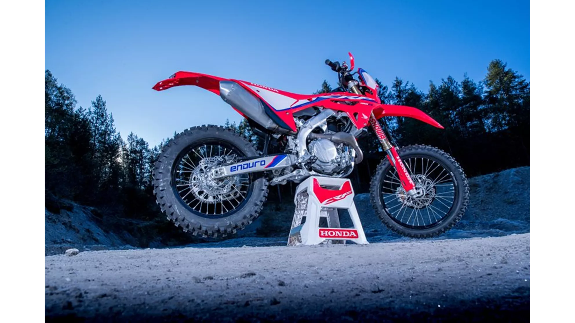 Red Moto CRF 450RX Enduro Special - Image 1 Red Moto CRF 450RX Enduro Special - Image 1
